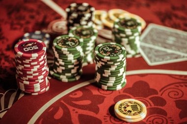 Live game show host and participant interface on login top1toto